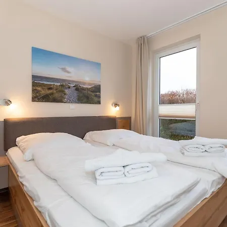 Yachthafenresidenz-wohnung-8111-849 * Kuehlungsborn